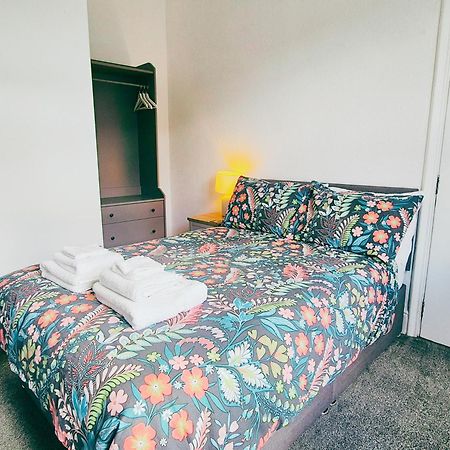 Cozy Room In Modern House Near นอตติงแฮม ภายนอก รูปภาพ