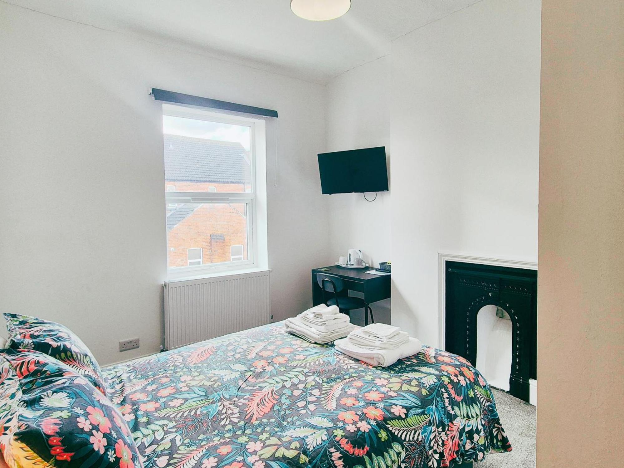 Cozy Room In Modern House Near นอตติงแฮม ภายนอก รูปภาพ