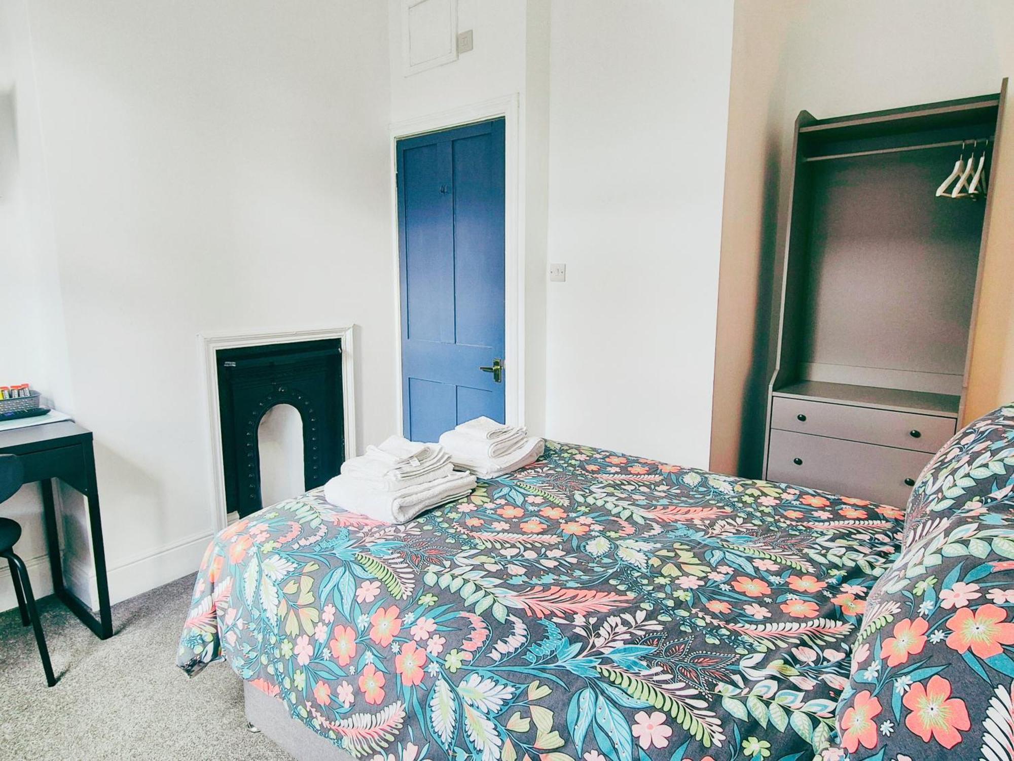 Cozy Room In Modern House Near นอตติงแฮม ภายนอก รูปภาพ